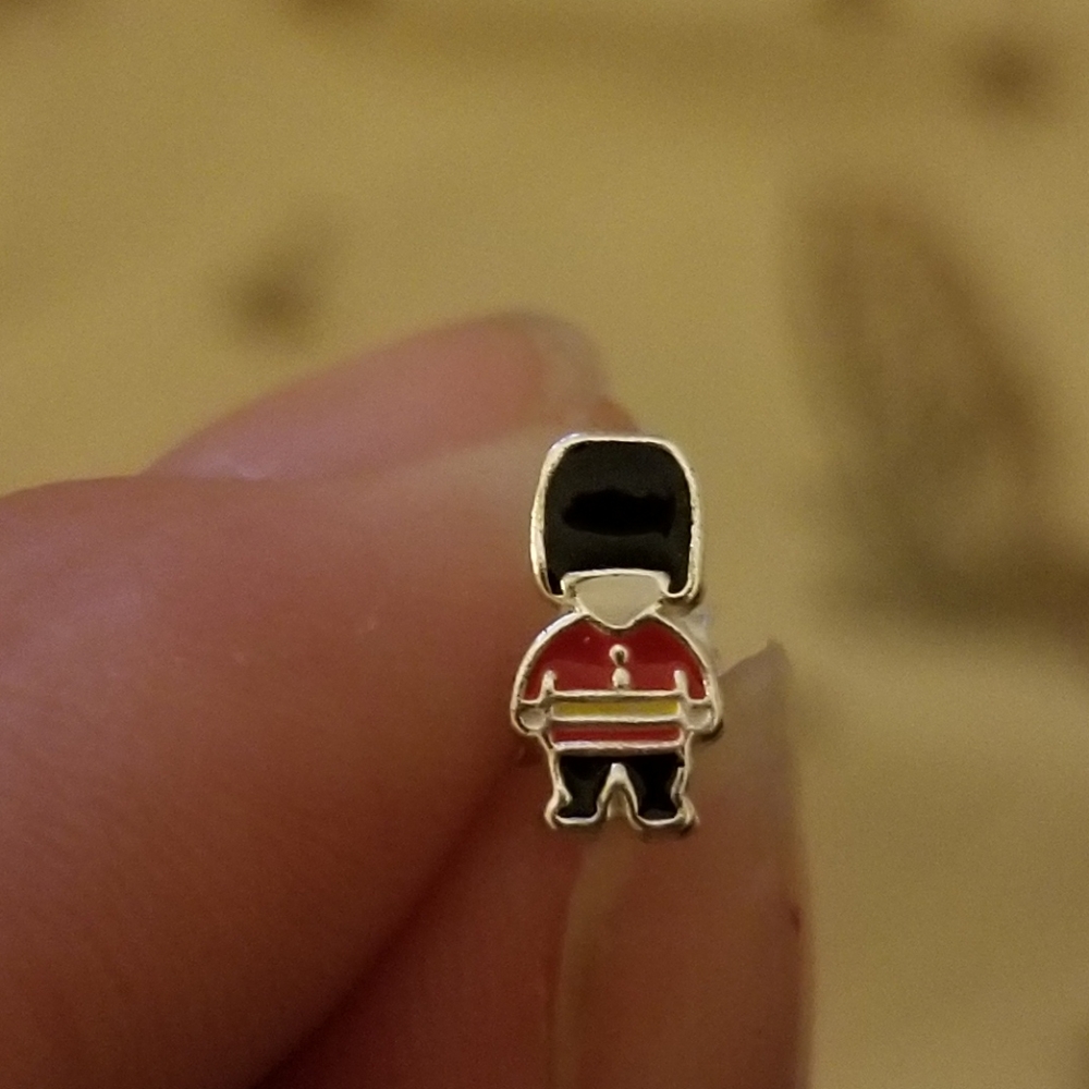 The Queens Guard Earrings